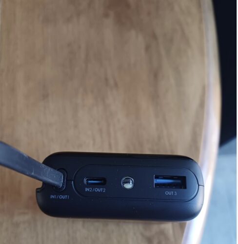 INIU Power Bank 10000mAh con Supporto Integrato | Garanzia 2 Anni photo review