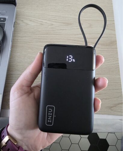 INIU Power Bank 10000mAh con Supporto Integrato | Garanzia 2 Anni photo review