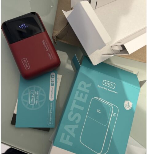 INIU Power Bank 10000mAh con Supporto Integrato | Garanzia 2 Anni photo review
