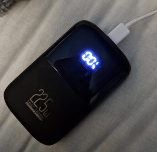 INIU Power Bank 10000mAh con Supporto Integrato | Garanzia 2 Anni photo review